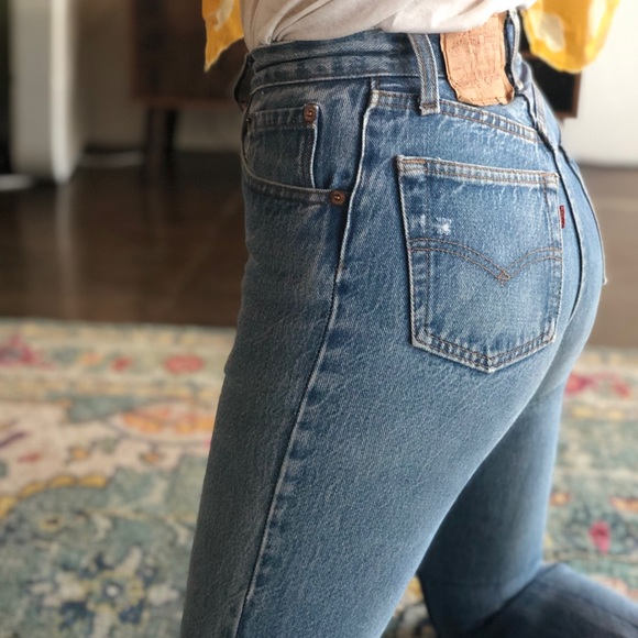 🚫SOLD🚫Vintage Levis 501 high waisted re/done - Picture 3 of 7